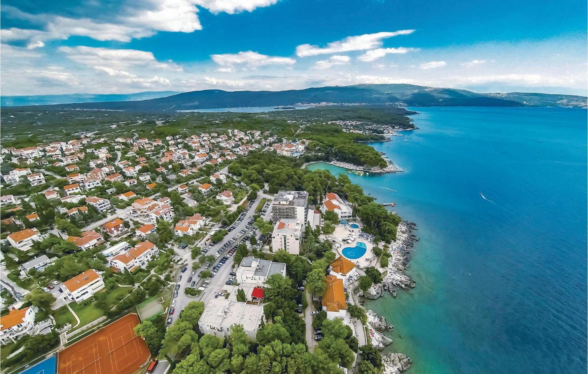 Gorgeous Apartment In Vantacici With Wifi Exterior photo